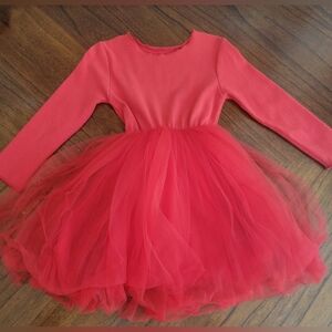 Beautiful Red Tulle Dress😍 Size 100 = 3T